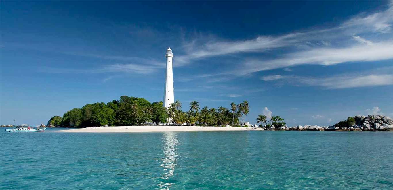 Pulau Lengkuas Paket Wisata Belitung